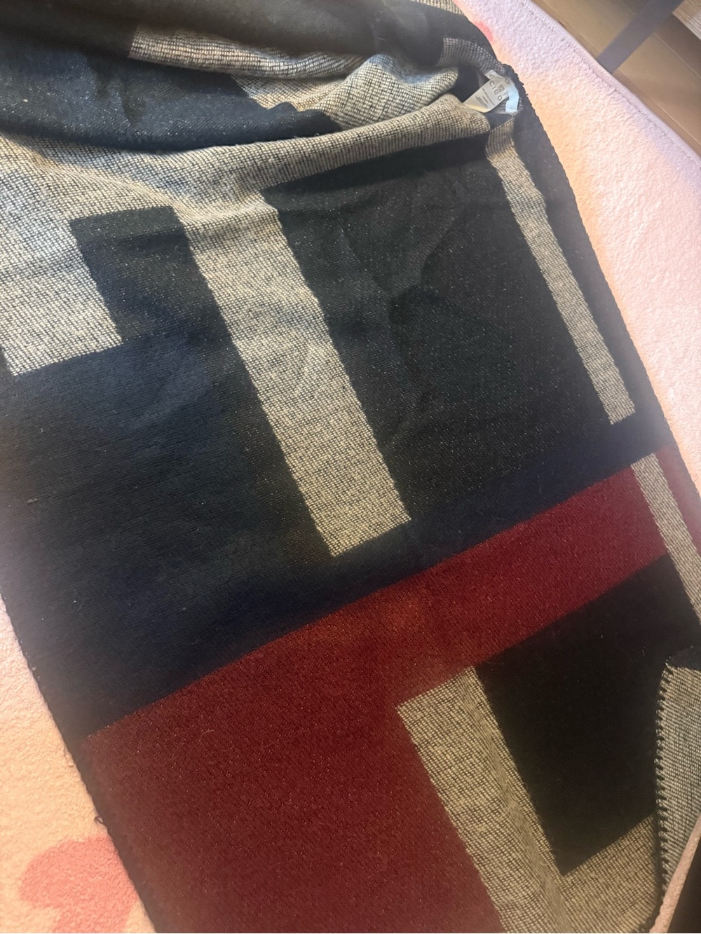 CLEO wonen’s Colorblock Crewneck Sweater in Black, Gray & Burgundy